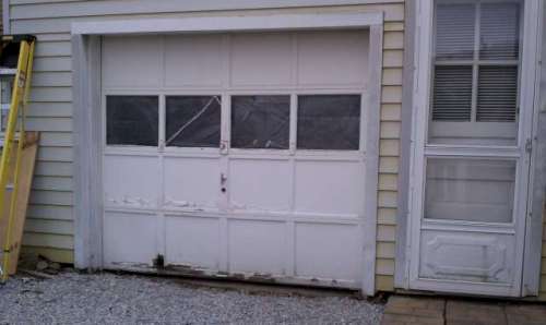 Image of 8200 Colonial Style Old Garage Door Installed in Grand River Ohio (Lake County).
