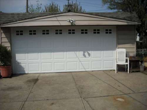 Image of 8200 Colonial Style Garage Door Installed in Leroy Ohio (Lake County).