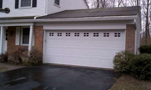 Image of 9600 Colonial Style New Garage Door Installed in Mentor Ohio (Lake County).