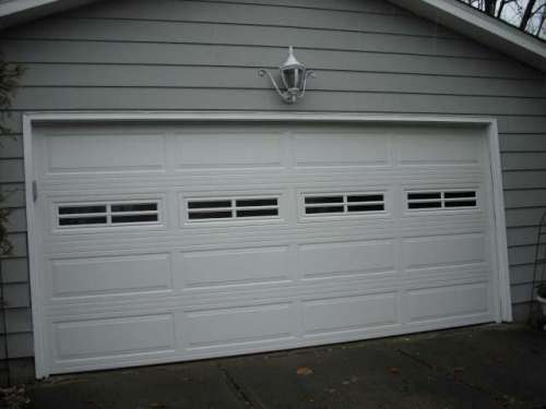 Image of 9600 Ranch Style Garage Door Installed in Mentor Ohio (Lake County).