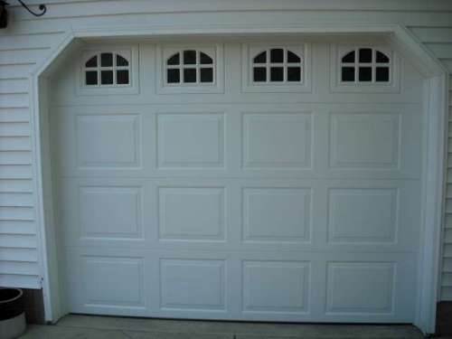Image of 9100 Colonial Style Garage Door Installed in Munson Ohio (Geauga County).